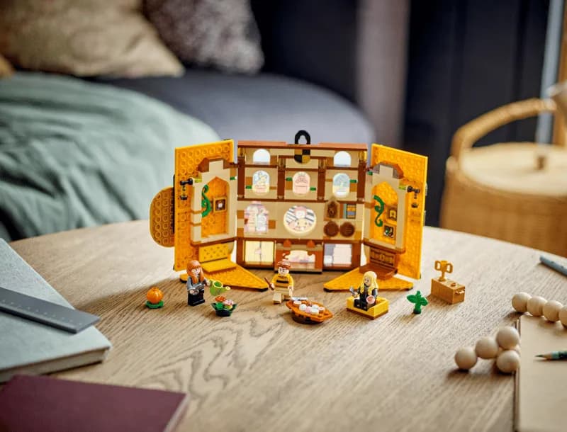 لگو هری پاتر پرچم هافلپاف | LEGO Harry Potter Hufflepuff — تصویر ۵