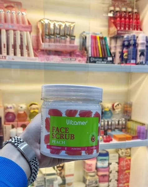 اسکراب صورت ویتامر هلو 400 گرم