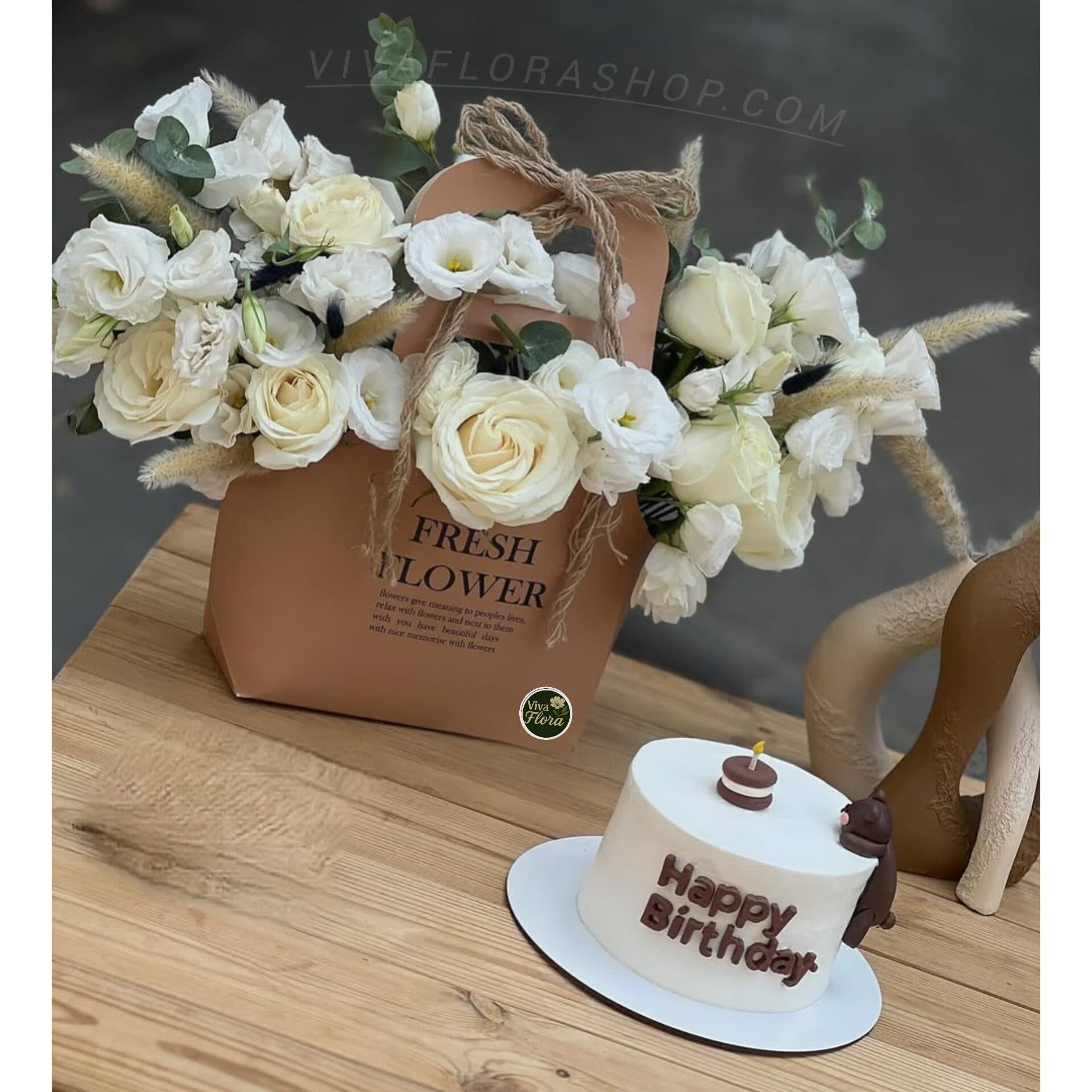 باکس گل و کیک شکوفه ی شکلات