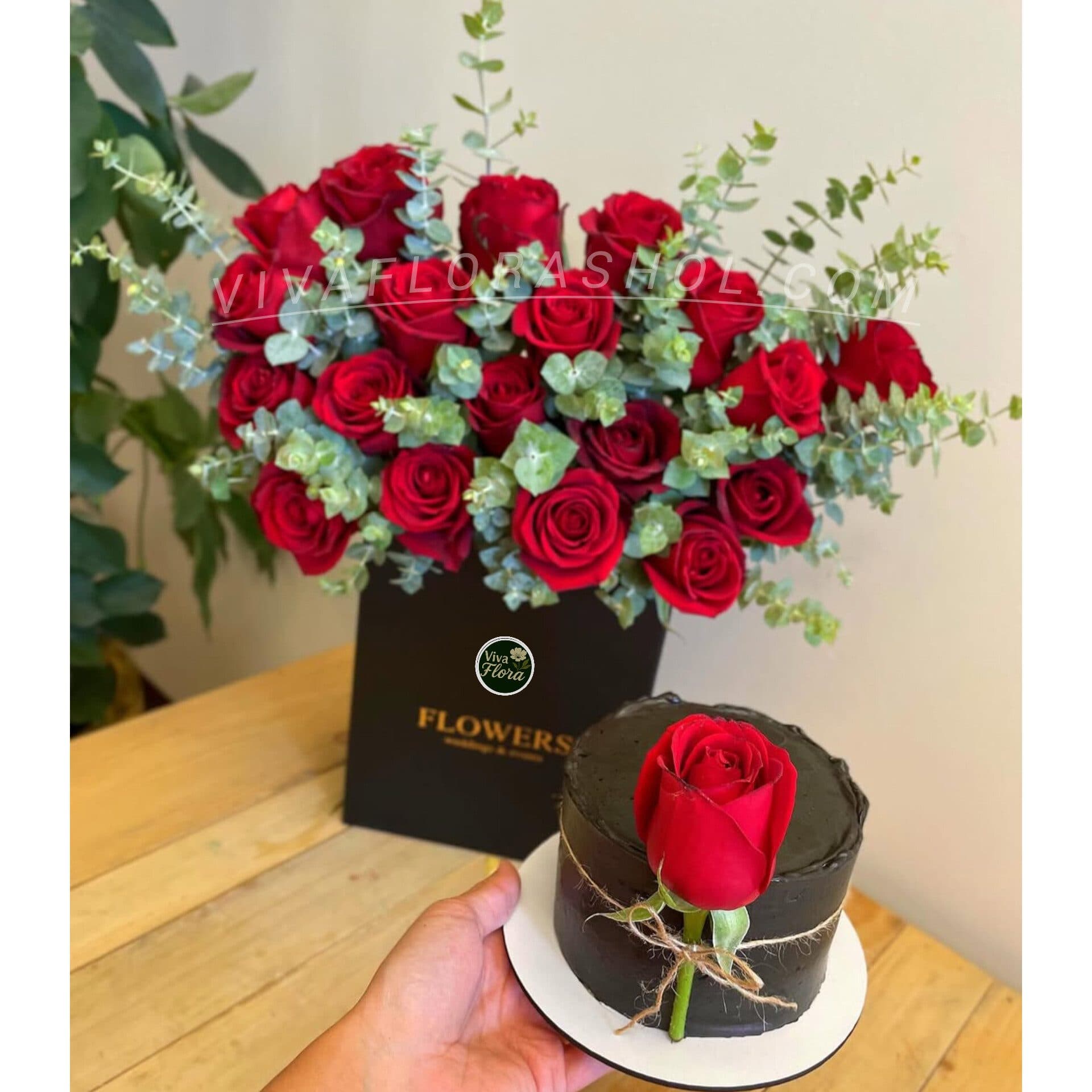 باکس گل و کیک طعم زندگی
