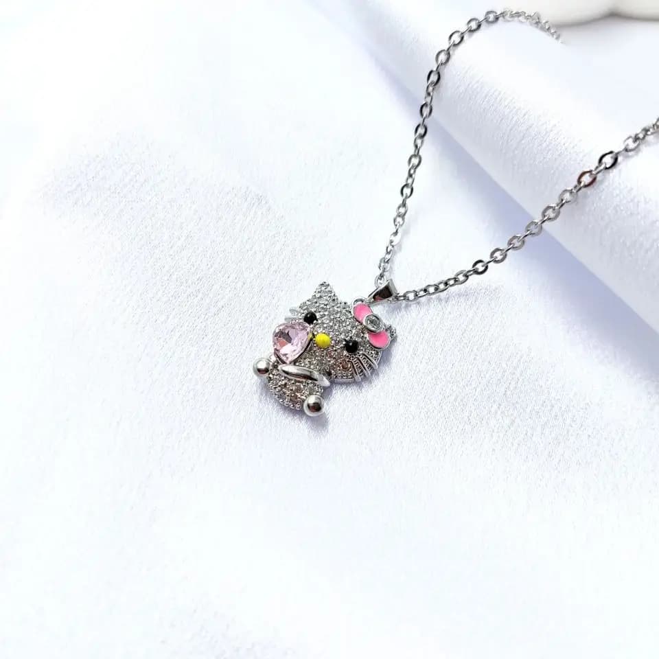 پلاک و آویز گردنبند آبکاری نقره طرح کیتی Hello kitty نگین کاری رنگ ثابت کد amp — تصویر ۴