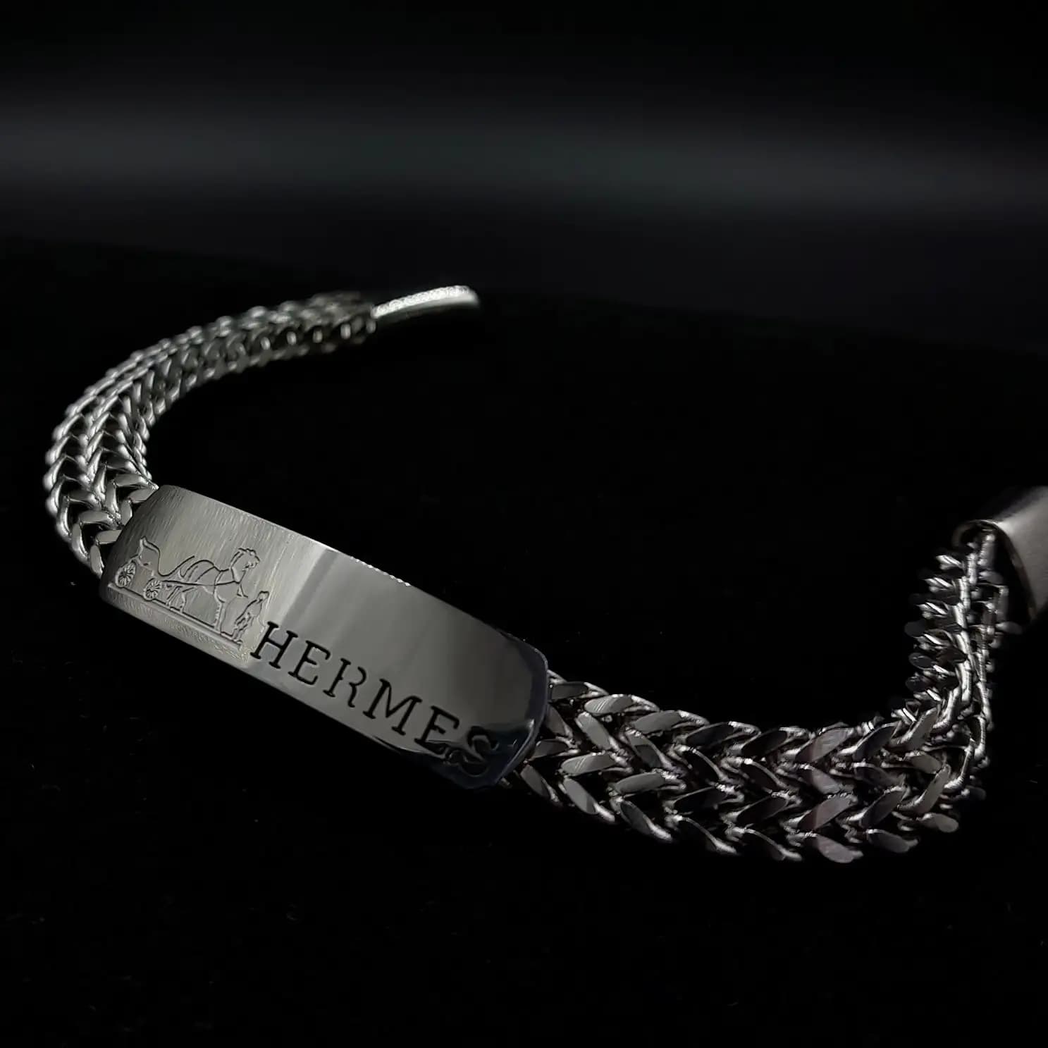دستبند استیل مردانه پلاک مونت هرمس HERMES زنجیر چهار وجهی دولاین رنگ ثابت کد amp