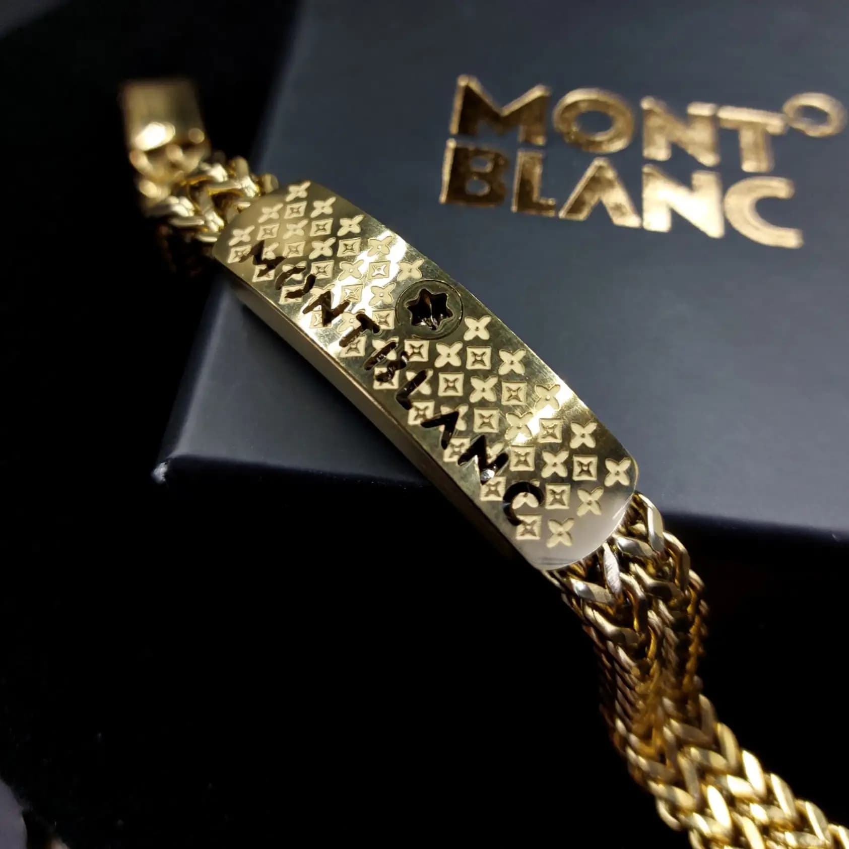 دستبند استیل مردانه پلاک مونت بلانس MONT BLANCE زنجیر چهار وجهی دولاین رنگ ثابت کد amp