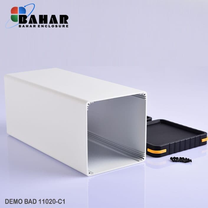 BAD 11020-C2(W275) جعبه آلومینیومی با پانل پلاستیکی — تصویر ۳