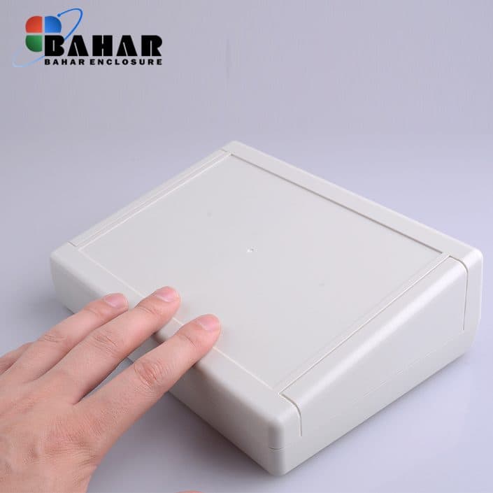 BDC 30002-A1 جعبه تمام پلاستیکی شیبدار رومیزی — تصویر ۳