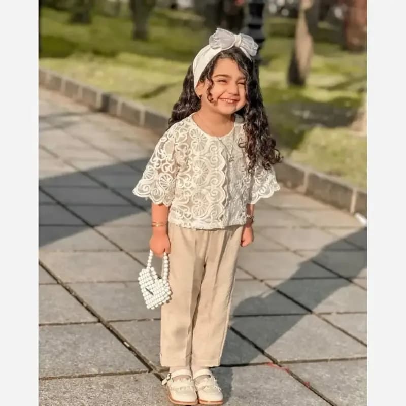 کت و شلوار دخترانه طرح گیپور جنس صوفیا نخ مناسب 1 تا 9 سال — تصویر ۴
