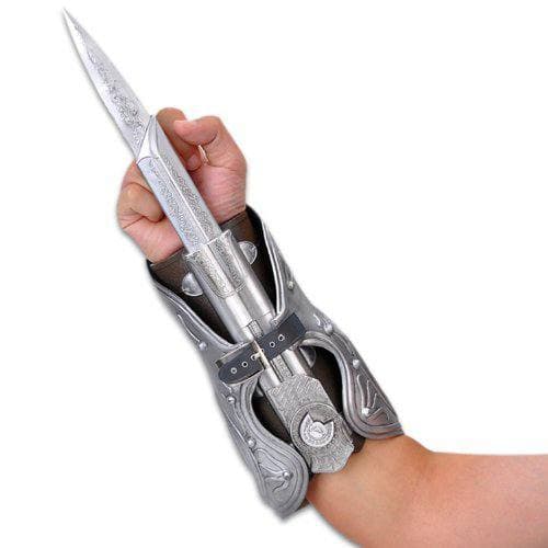 هیدن بلید Ezio Auditore – Hidden Blade Assassin’s Creed NECA