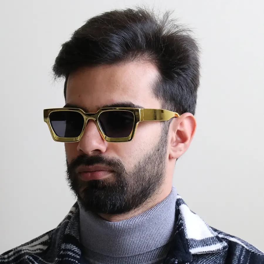 عینک آفتابی لویی ویتون با فریم مشکی براق، شکل مستطیلی و لنز دودی تیره مدل 3407 — تصویر ۲