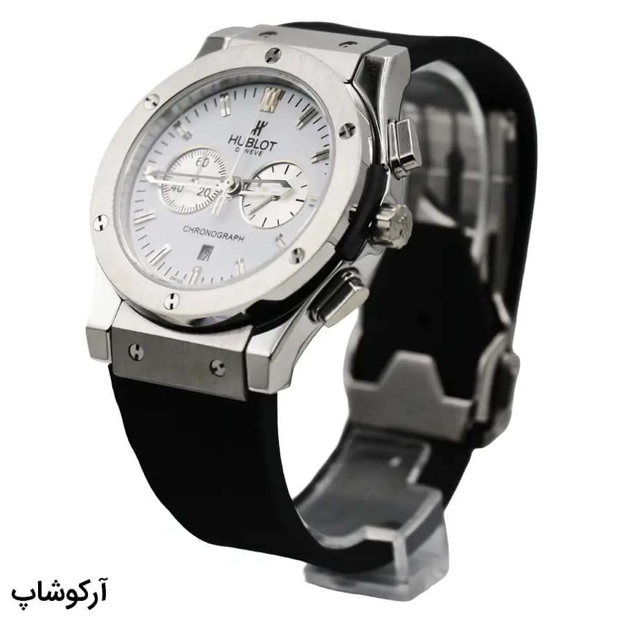 ساعت Hublot کرنوگراف سفید، بند رابر و سیلیکونی، قاب نقرهای مات، صفحه گرد آنالوگ، نمایش تاریخ و 24 ساعته و قفل پروانهای مدل 582888 — تصویر ۲