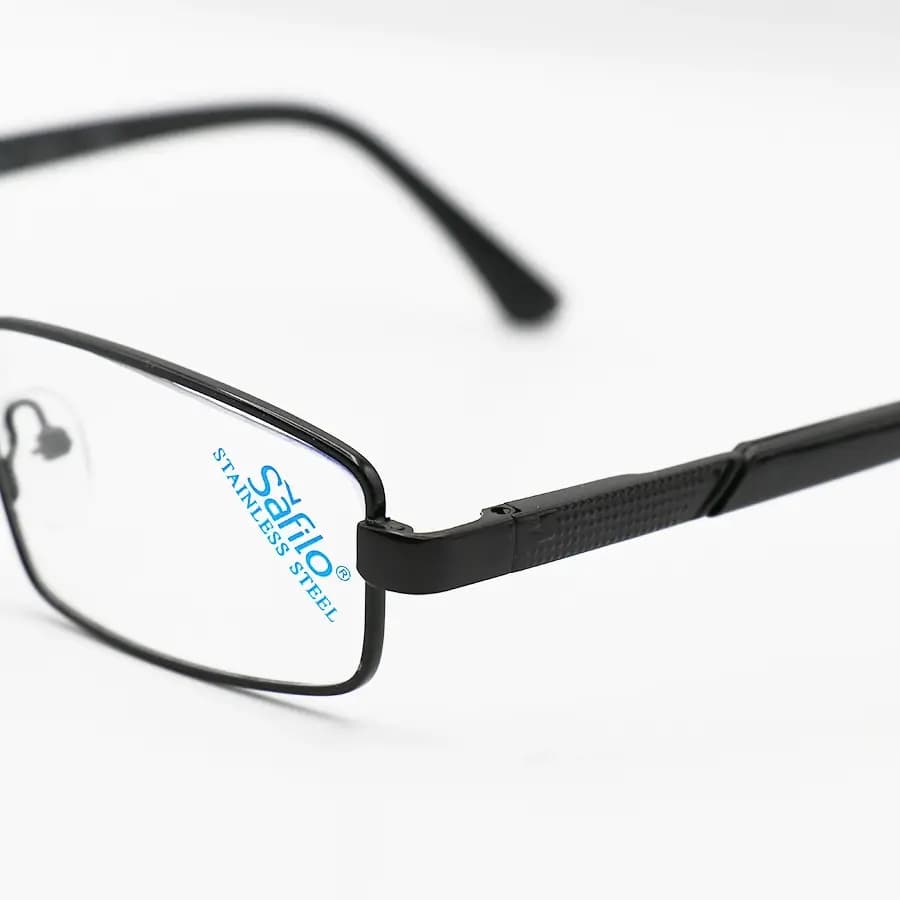 عینک طبی SAFILO با فریم مستطیلی شکل، رنگ مشکی براق، از جنس فلزی و لولا فنردار مدل SA2301 — تصویر ۵