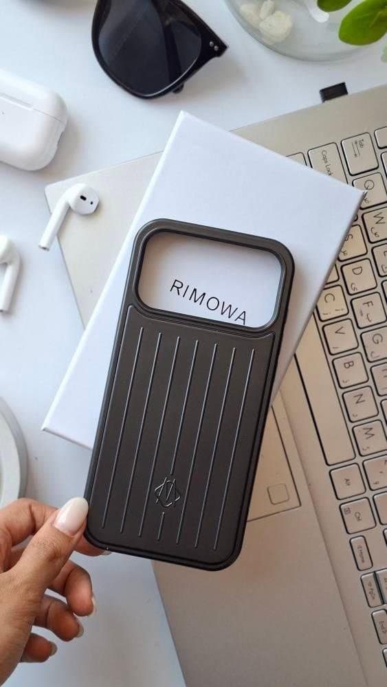 قاب RIMOWA طرح چمدانی گوشی آیفون 17 پرومکس — تصویر ۳