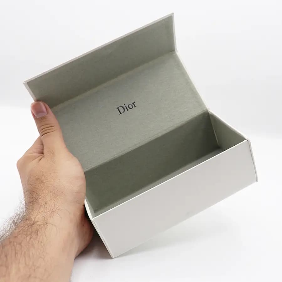 پک اورجینال عینک برند دیور (DIOR) سفید رنگ و با تمام تجهیزات مدل 991904 — تصویر ۳
