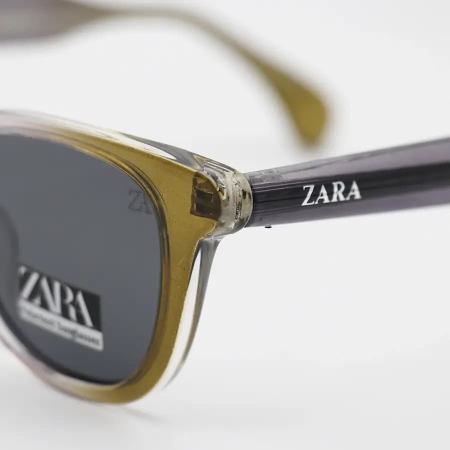 عینک آفتابی ZARA با فریم ویفرر، رنگ طوسی و سبز براق، دسته سیمدار، عدسی دودی تیره و پلاریزه مدل 66505 — تصویر ۶