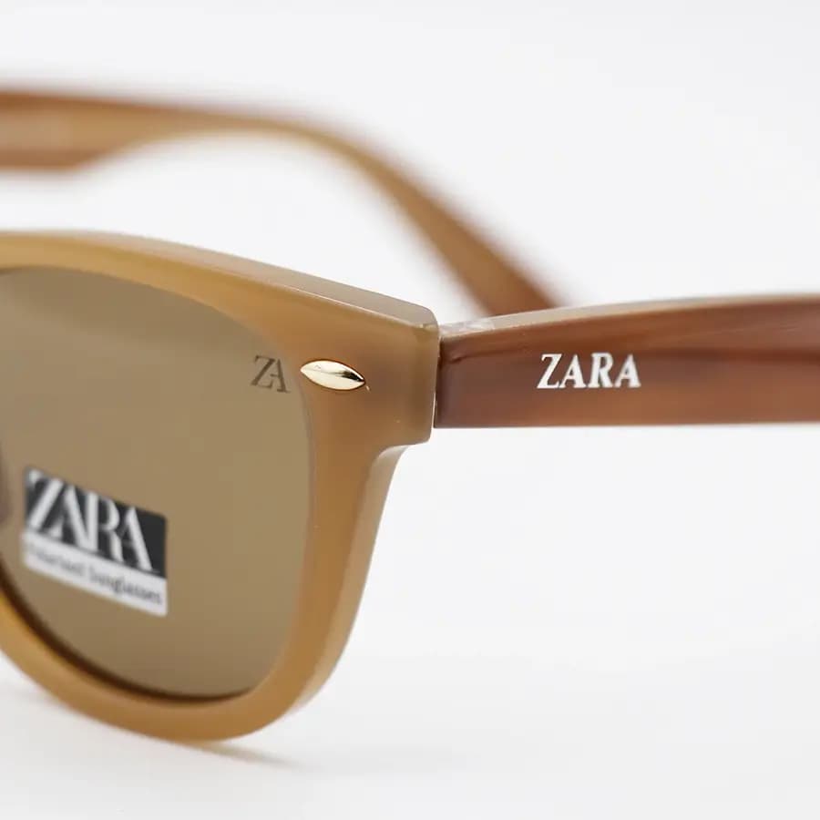عینک آفتابی ZARA با فریم ویفرر، رنگ قهوه‌ای براق، دسته سیم‌دار، عدسی قهوه‌ای تیره و پلاریزه مدل 66802 — تصویر ۶
