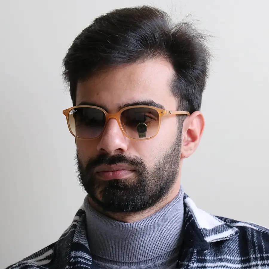 عینک آفتابی Ray-Ban با فریم چندضلعی، رنگ قهوه‌ای روشن، لنز جنس شیشه (سنگ) و قهوه‌ای هایلایت مدل RB2193 — تصویر ۲