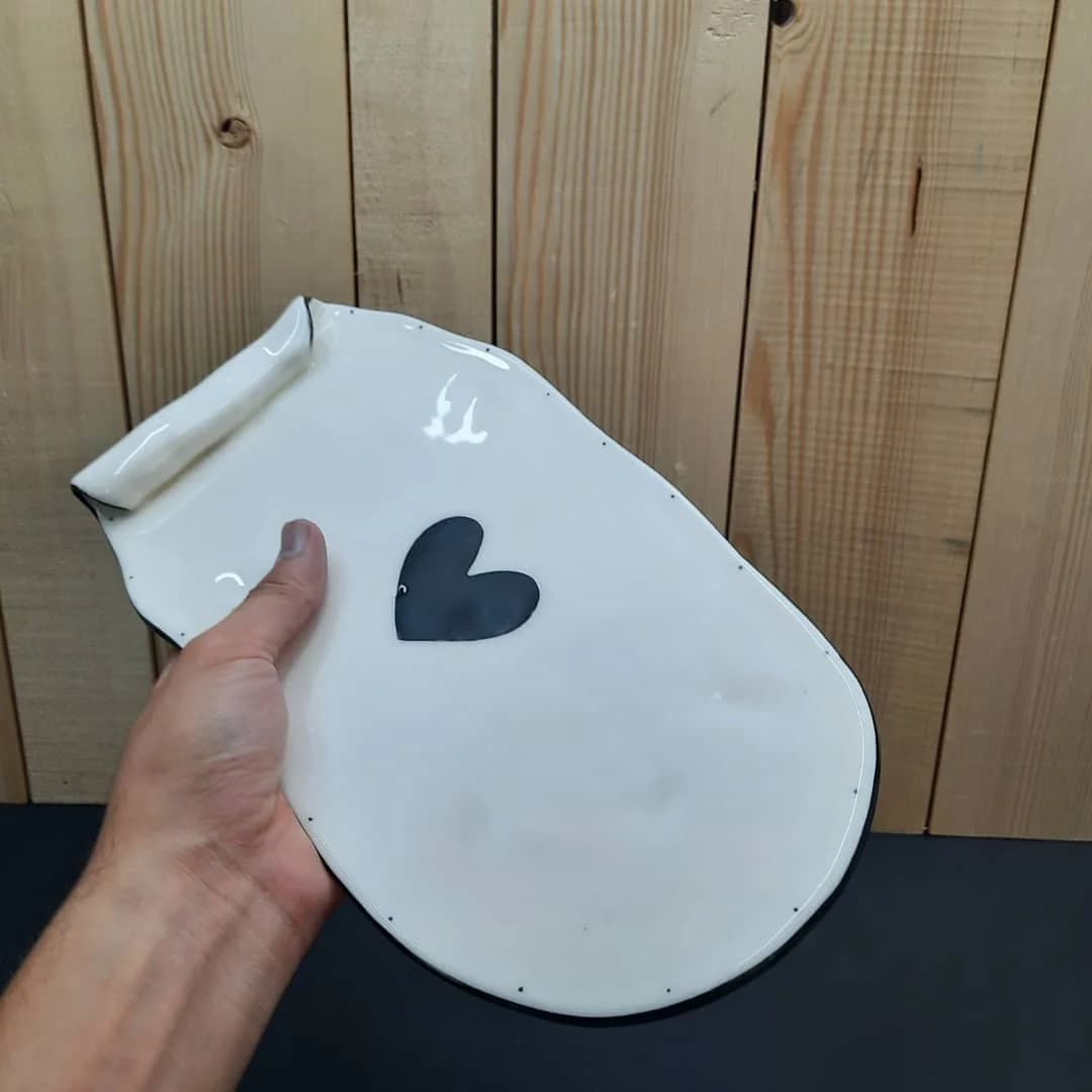 ظرف سرو سرامیکی دست ساز طرح قلب کد 836 — تصویر ۵