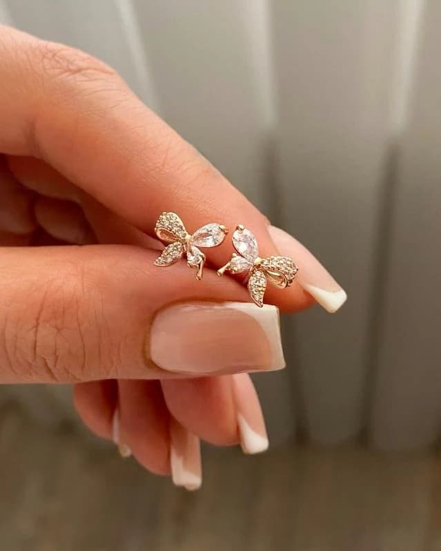 گوشواره میخی پاپیون جواهری ژوپینگ