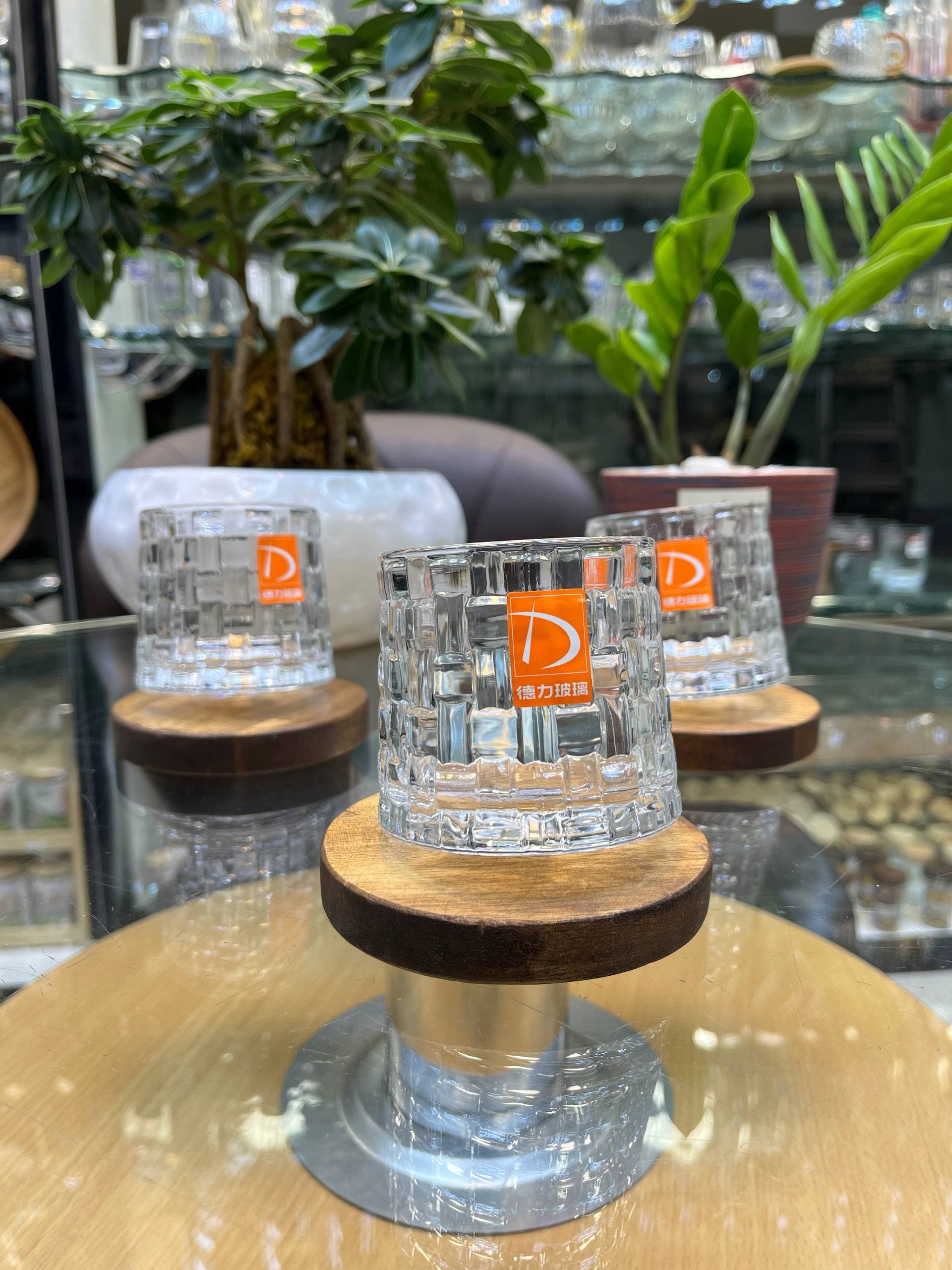 ليوان ٦ تايى چرخشى مربعى Deli