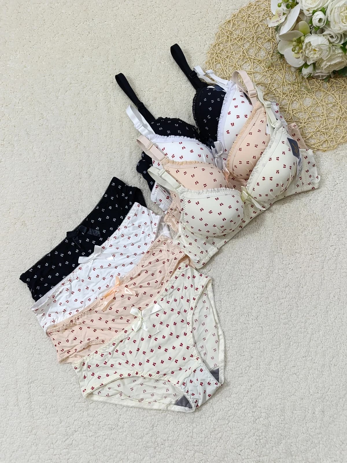 ست شورت و سوتین بدون فنر نخی کد 71