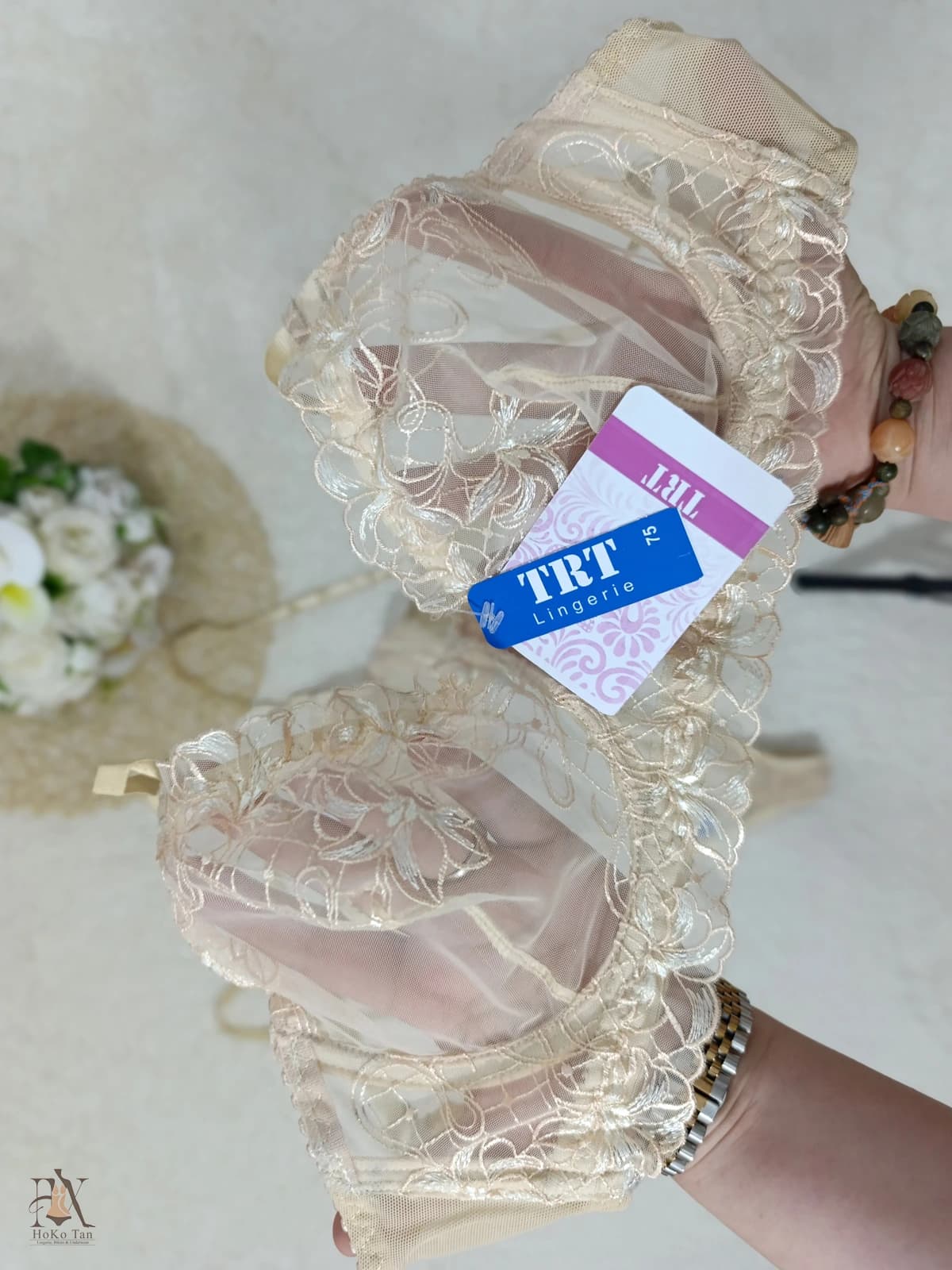 ست شورت سوتین فانتزی توری کرمی TRT کد 54 — تصویر ۴