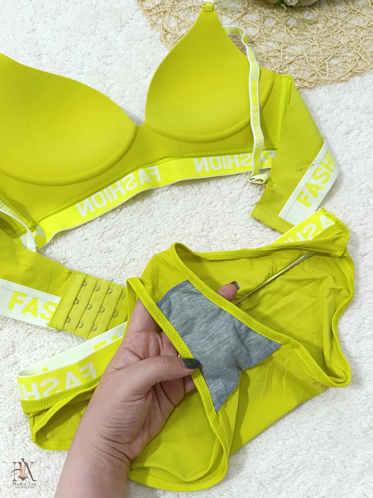 ست لیزری اسفنجی بدون فنر فشن fashion کد 34 — تصویر ۹