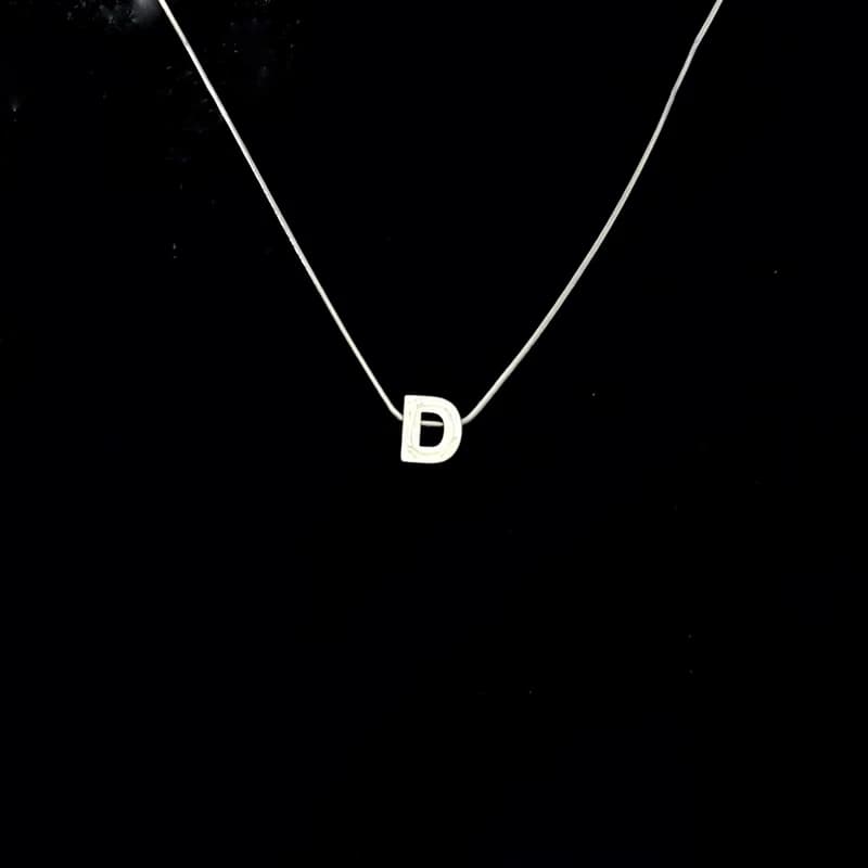 گردنبند حروف D — تصویر ۳