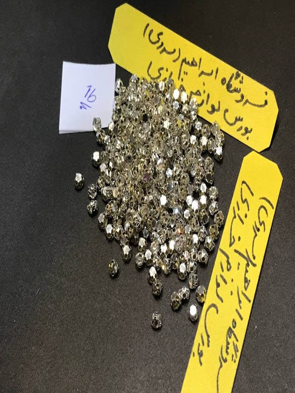 نگین پایه دار ۱۶ پایه نقره ای