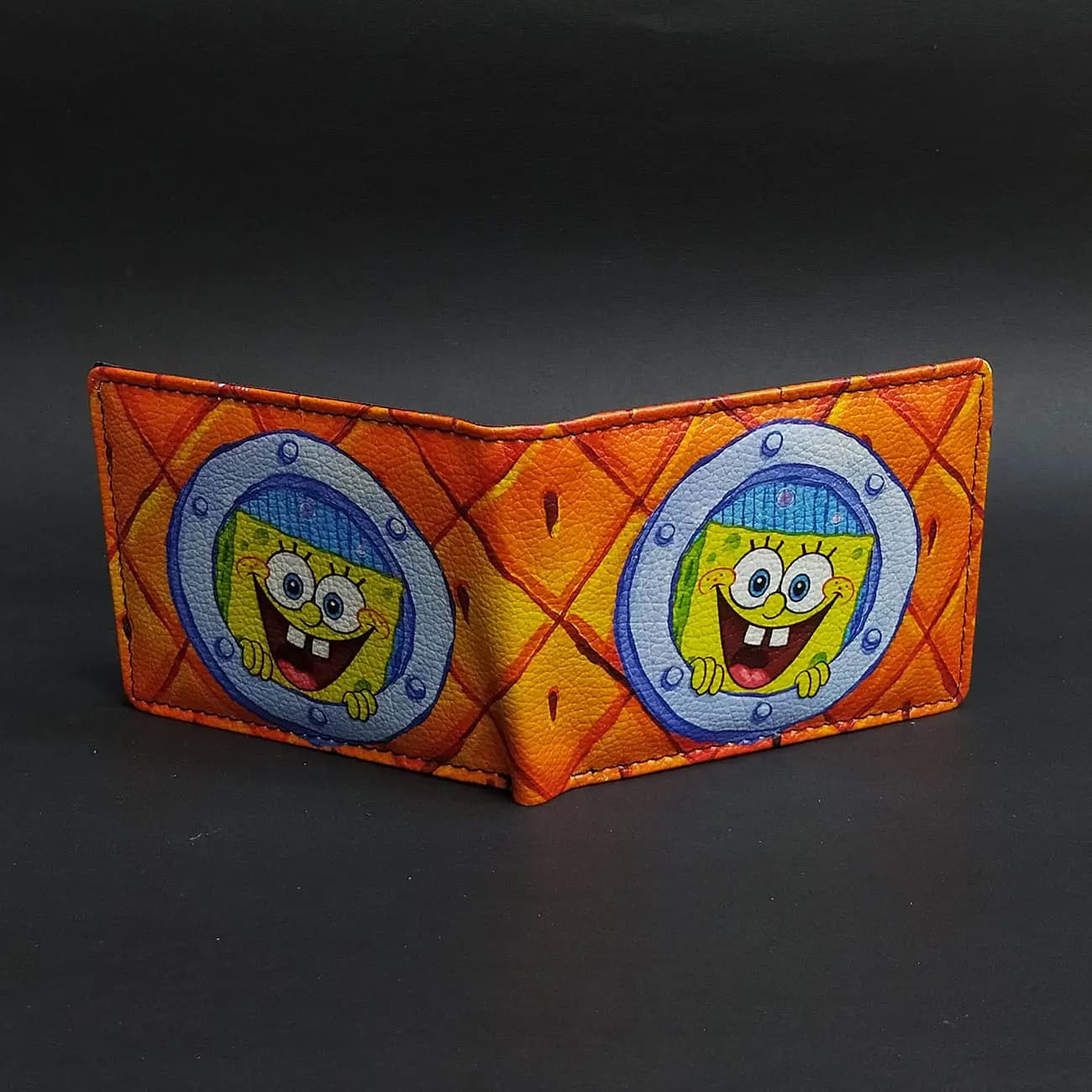 کیف پول چاپی طرح باب اسفنجی SpongeBob پنجره آناناسی | کیف پول فانتزی کارتونی با طراحی نوستالژیک — تصویر ۳