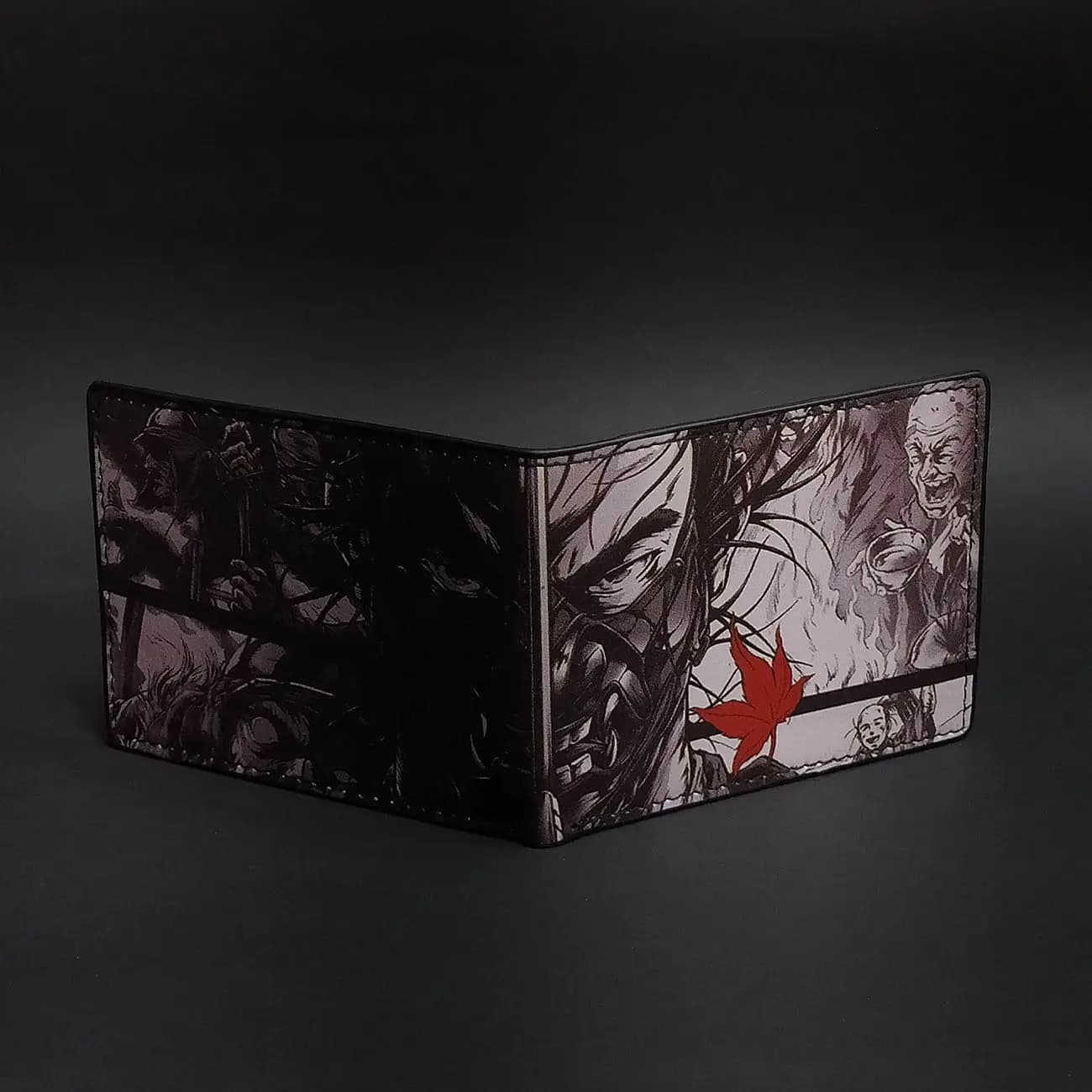کیف پول چاپی Tokyo Ghoul | کیف پول کن کانکی Ken Kaneki با طرح ماسک غول و پنل مانگا — تصویر ۳