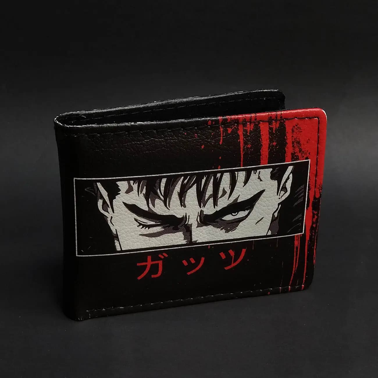 کیف پول چاپی طرح Berserk Guts | کیف پول فانتزی انیمه ژاپنی با طراحی دارک و خاص — تصویر ۲