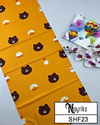 شال نخی فانتزی دخترانه خردلی با سر خرس قهوه ای و دونات سفید کد SHF23