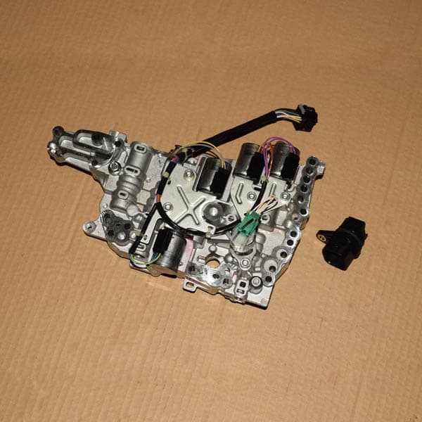 مجموعه شیر برقی گیربکس و دسته سیم داخل گیربکس