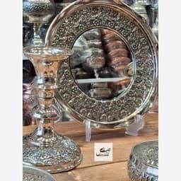 ست هفت سین مسی گلبرگ کروم (سرویس کامل آینه شمعدان گلبرگ و 6 پیاله اطلس و پیش دستی سبزه) نقره ای زنجان — تصویر ۴