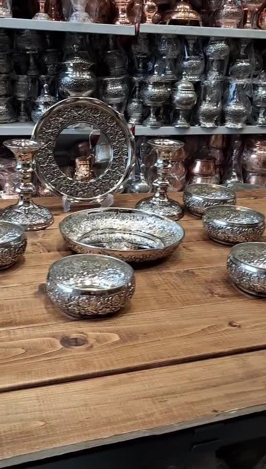 ست هفت سین مسی گلبرگ کروم (سرویس کامل آینه شمعدان گلبرگ و 6 پیاله اطلس و پیش دستی سبزه) نقره ای زنجان