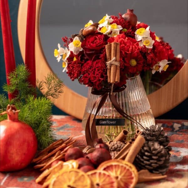 گلدان شیشهای مهرژین