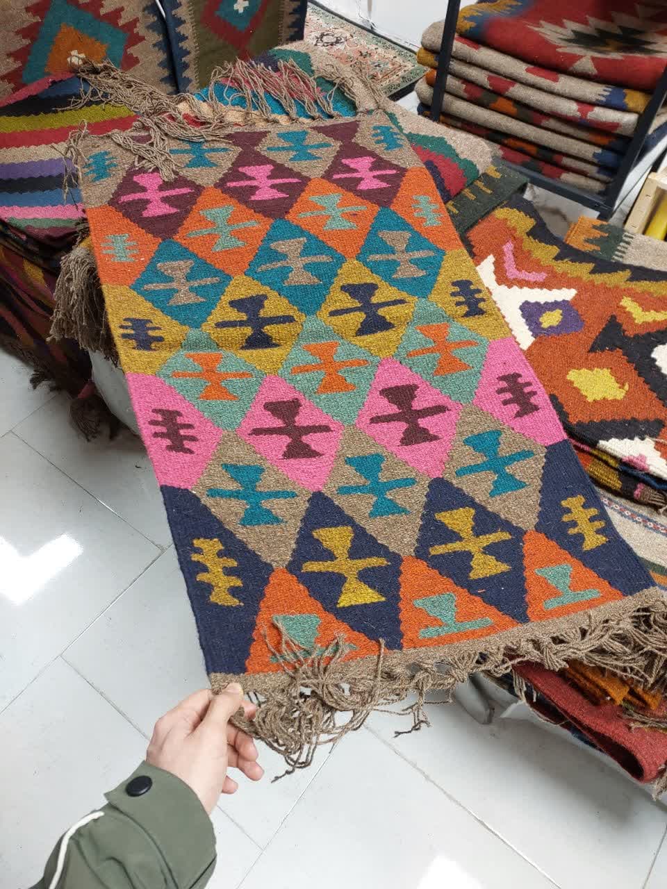 گلیم پشمی دستباف یک متری خوش نقشه