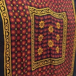 شال و روسری یا گلونی نخ ابریشم لُری ( روسری سنتی زنانه لری) نخ ابریشم با کیفیت تضمینی — تصویر ۳