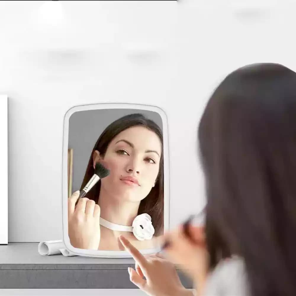 آینه آرایشی چراغ دار رومیزی شارژی — تصویر ۶