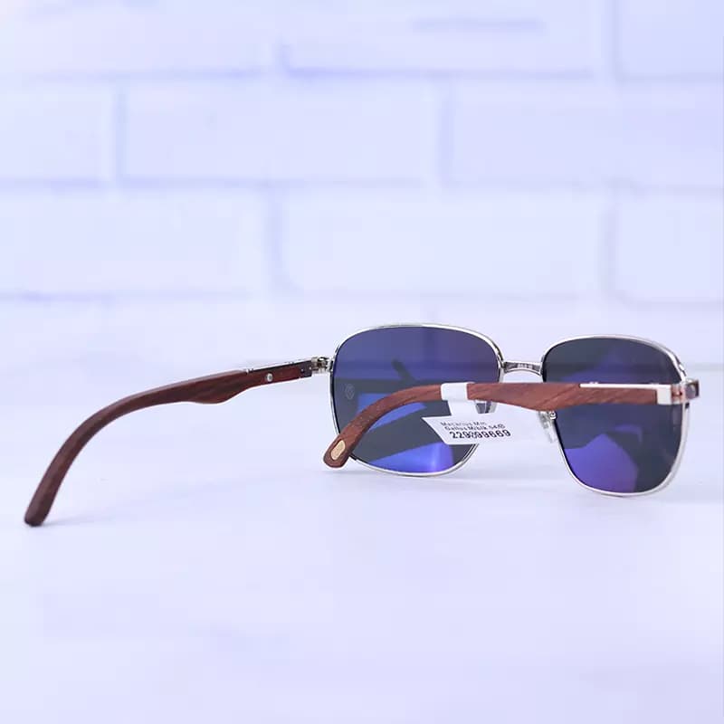 عینک آفتابی مردانه کارتیر فریم نقره ای دسته چوبی CT 0280S/1 — تصویر ۴