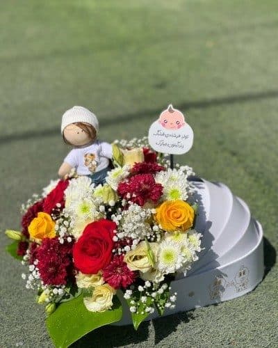 چطور گل نوزادی با تم خاص دخترانه سفارش بدهم؟