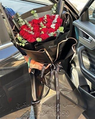 ارسال گل طبیعی برای تالار عمارت زرین تهران