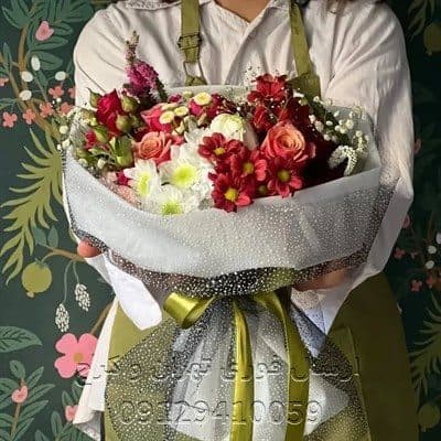ارسال گل طبیعی برای تالار نجم خاورمیانه تهران