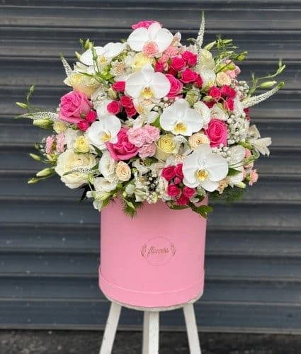 برای خوشحال کردن همسرم از کجا گل با ارسال سریع بخرم؟