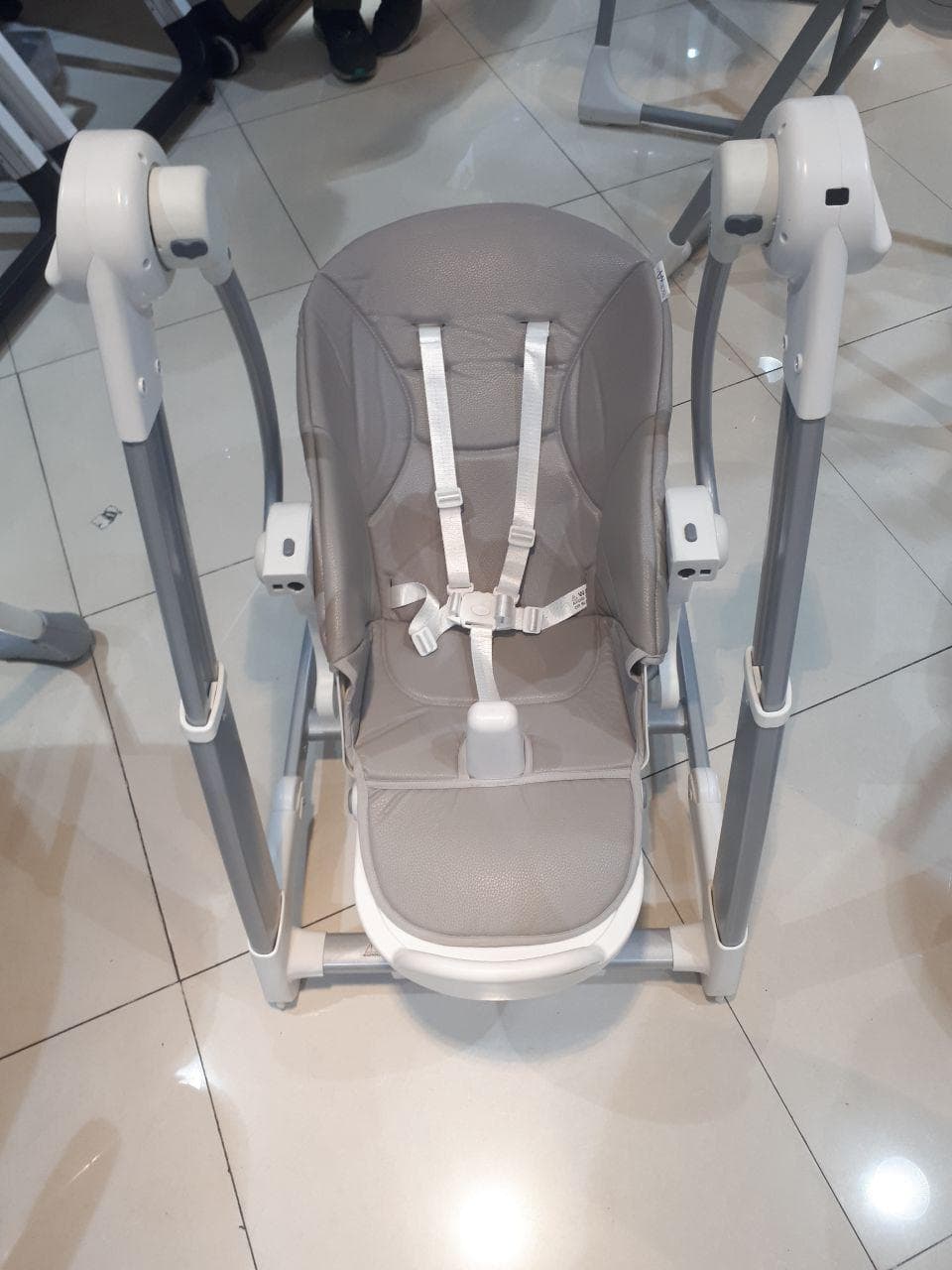 صندلی غذا سه کاره در 2 رنگ تاب شو baby4life — تصویر ۳