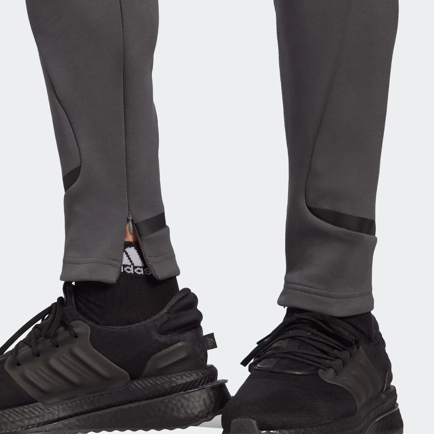 شلوار مردانه آدیداس مدل DESIGNED FOR GAMEDAY PANTS — تصویر ۴
