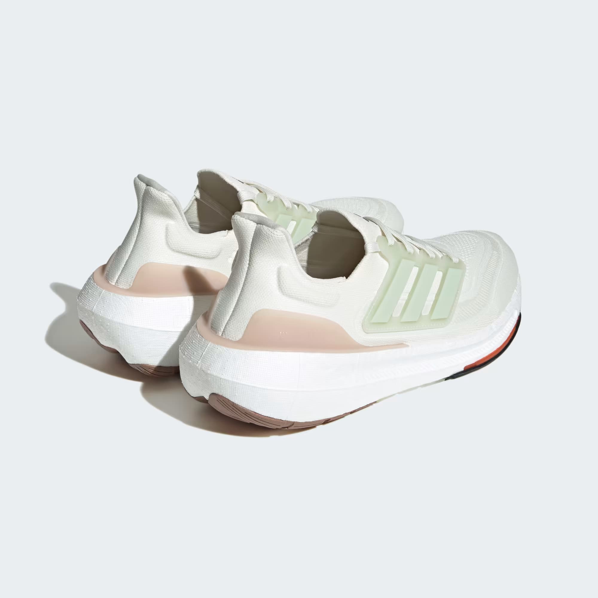 کفش رانینگ مردانه آدیداس مدل ULTRABOOST LIGHT — تصویر ۵