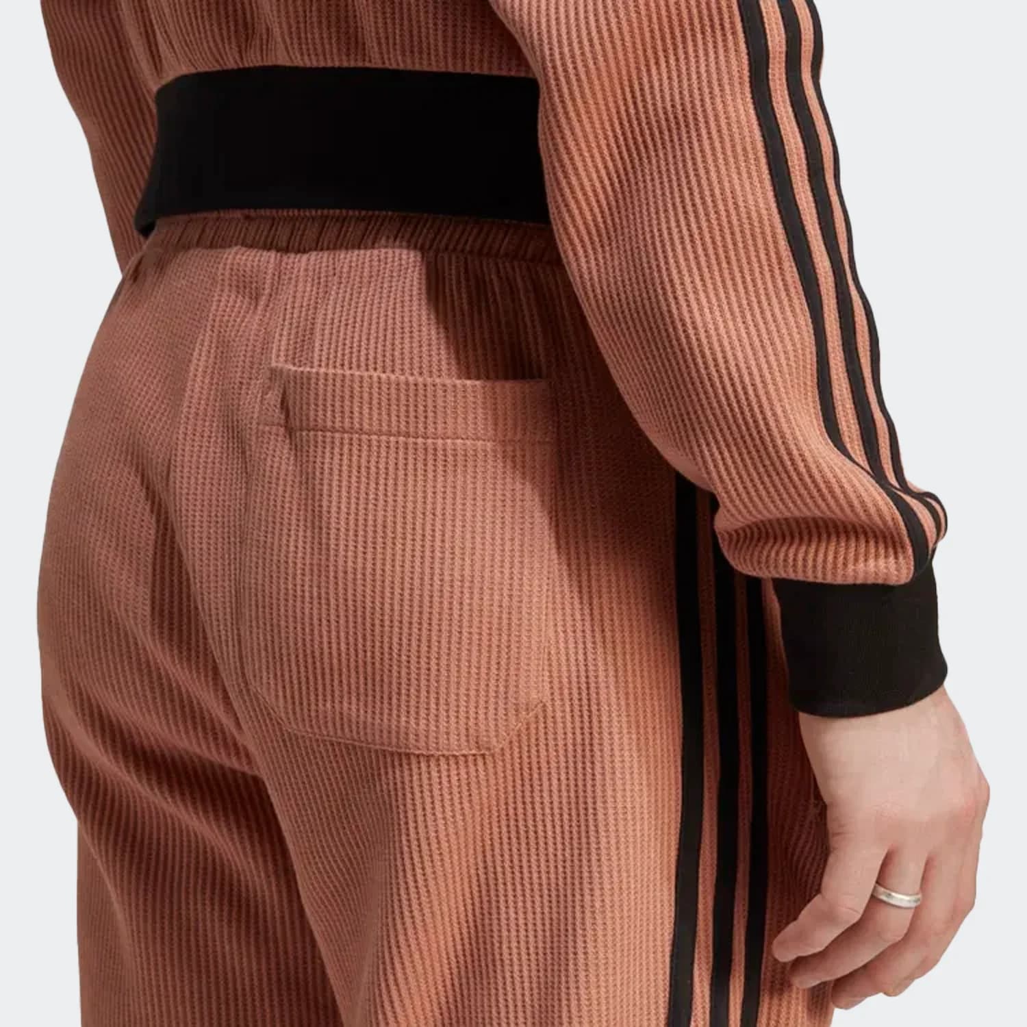 شلوار مردانه آدیداس مدل ADICOLOR CLASSICS WAFFLE BECKENBAUER TRACK PANTS — تصویر ۵