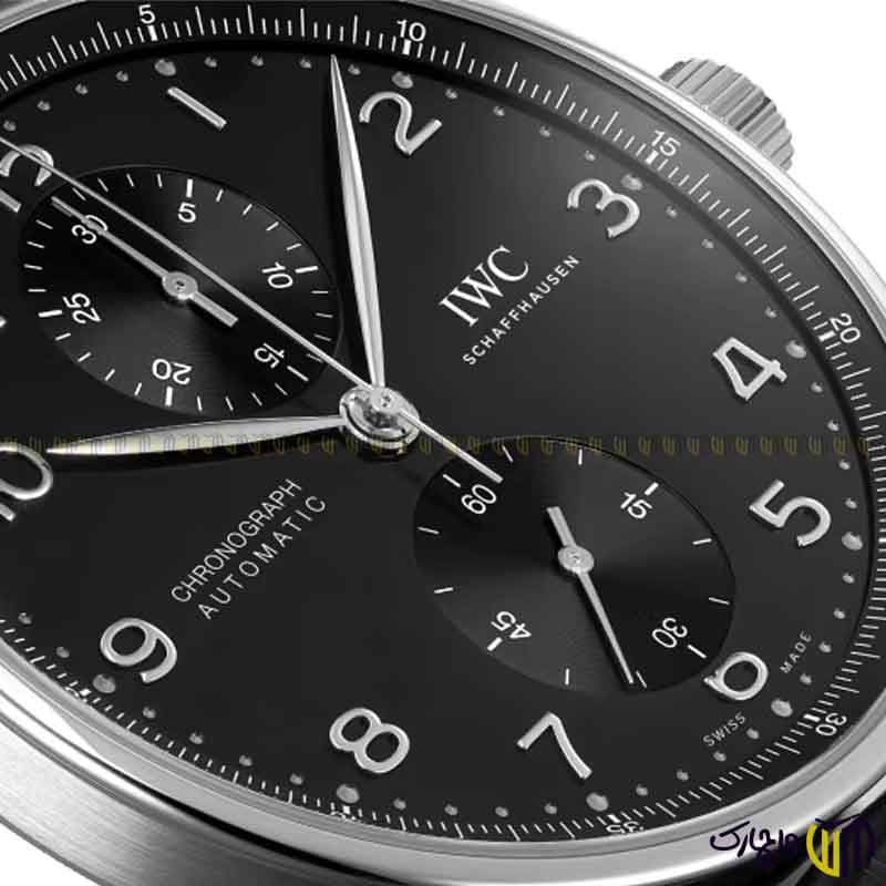 ساعت مچی عقربه ای کرنوگراف برند ‏iwc‏ طرح ‏IW371609‎ رنگ نقره ای مشکی — تصویر ۴