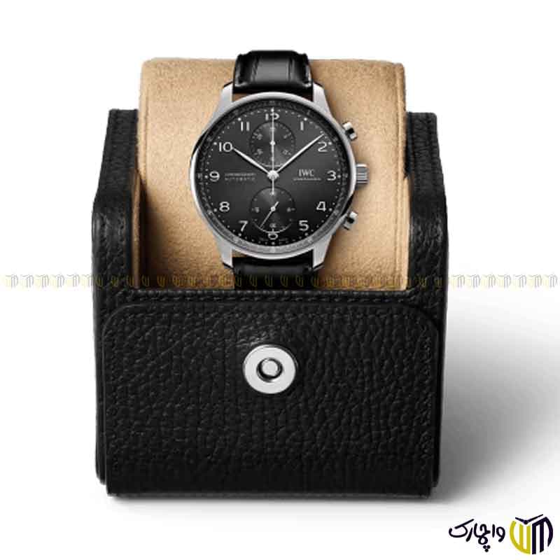 ساعت مچی عقربه ای کرنوگراف برند ‏iwc‏ طرح ‏IW371609‎ رنگ نقره ای مشکی — تصویر ۵