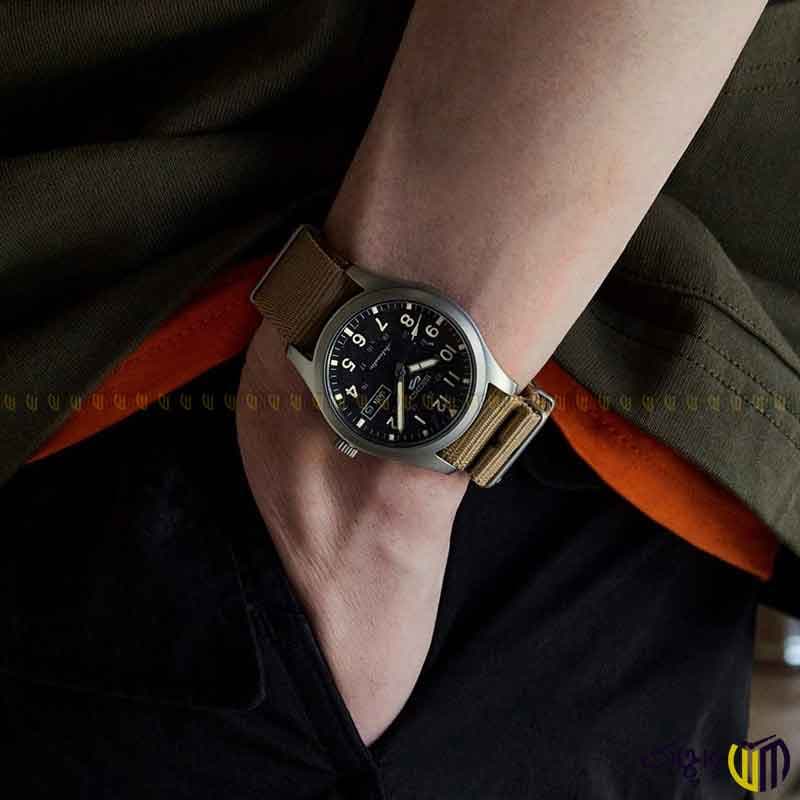 ساعت مچی عقربه ای کوارتز مردانه برند سیکو سری 5 مدل SRPJ83K رنگ قهوه ای روشن — تصویر ۱۰